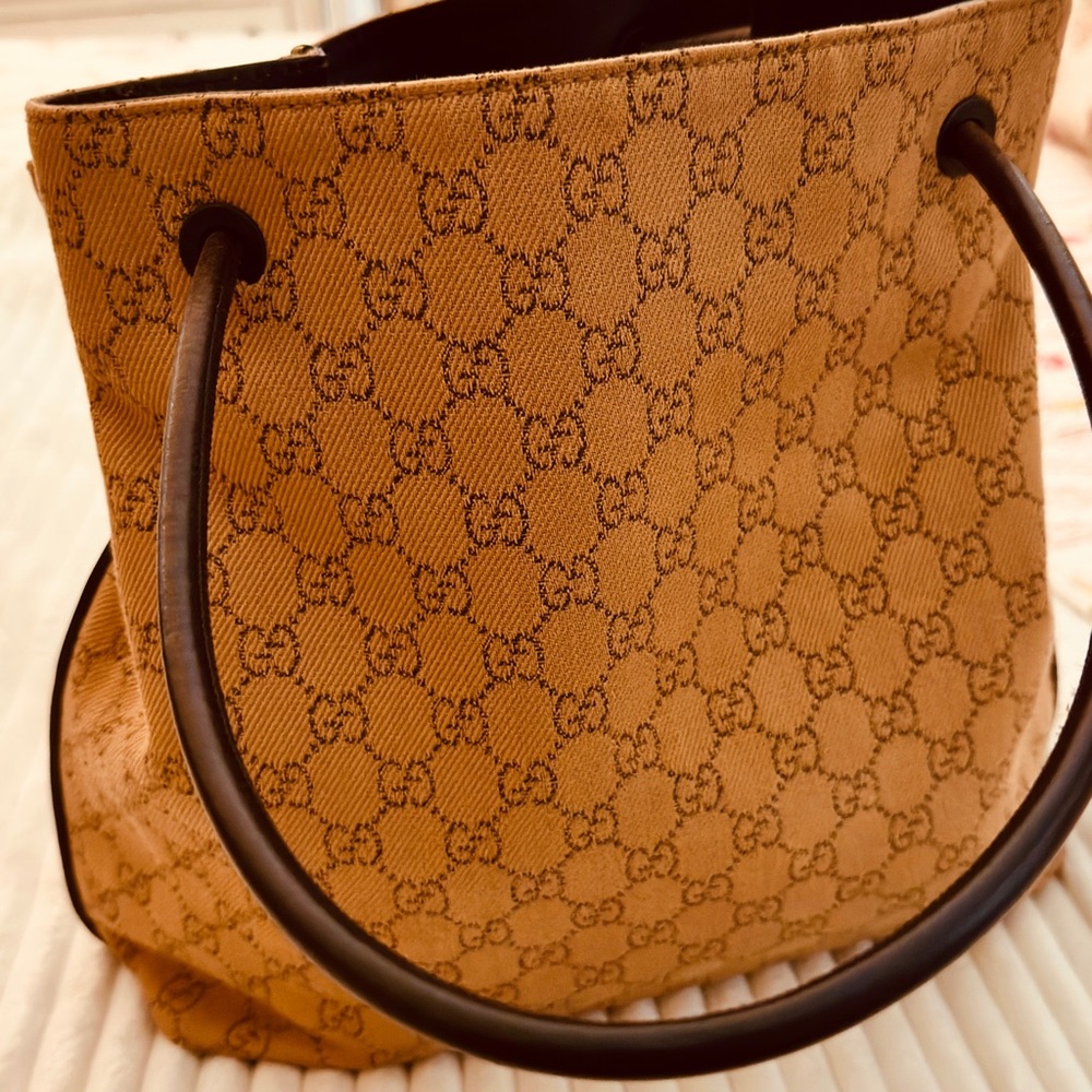 Gucci Tan Tote with Dark Brown leather Handles EUC